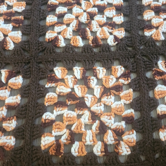 🧡🤎🤍Cozy Granny Square Afghan - Picture 3 of 6